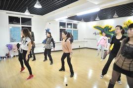 成人爵士教室图片欣赏视频,成人爵士教室图片与视频赏析