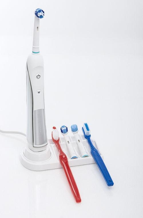 成人螺丝牙刷怎么用视频,轻松清洁牙缝与牙龈