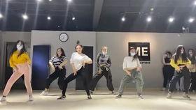 成人考核舞蹈视频教程,跟随视频轻松掌握成人舞蹈技巧