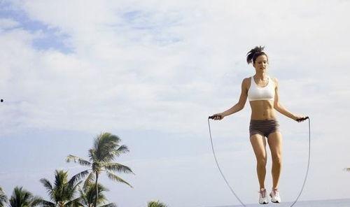 怎么学会跳绳成人女生视频