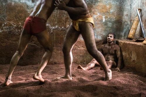 成人泥坑摔跤视频大全