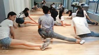 男孩成人街舞视频,从视频看男孩成人街舞的蜕变与魅力